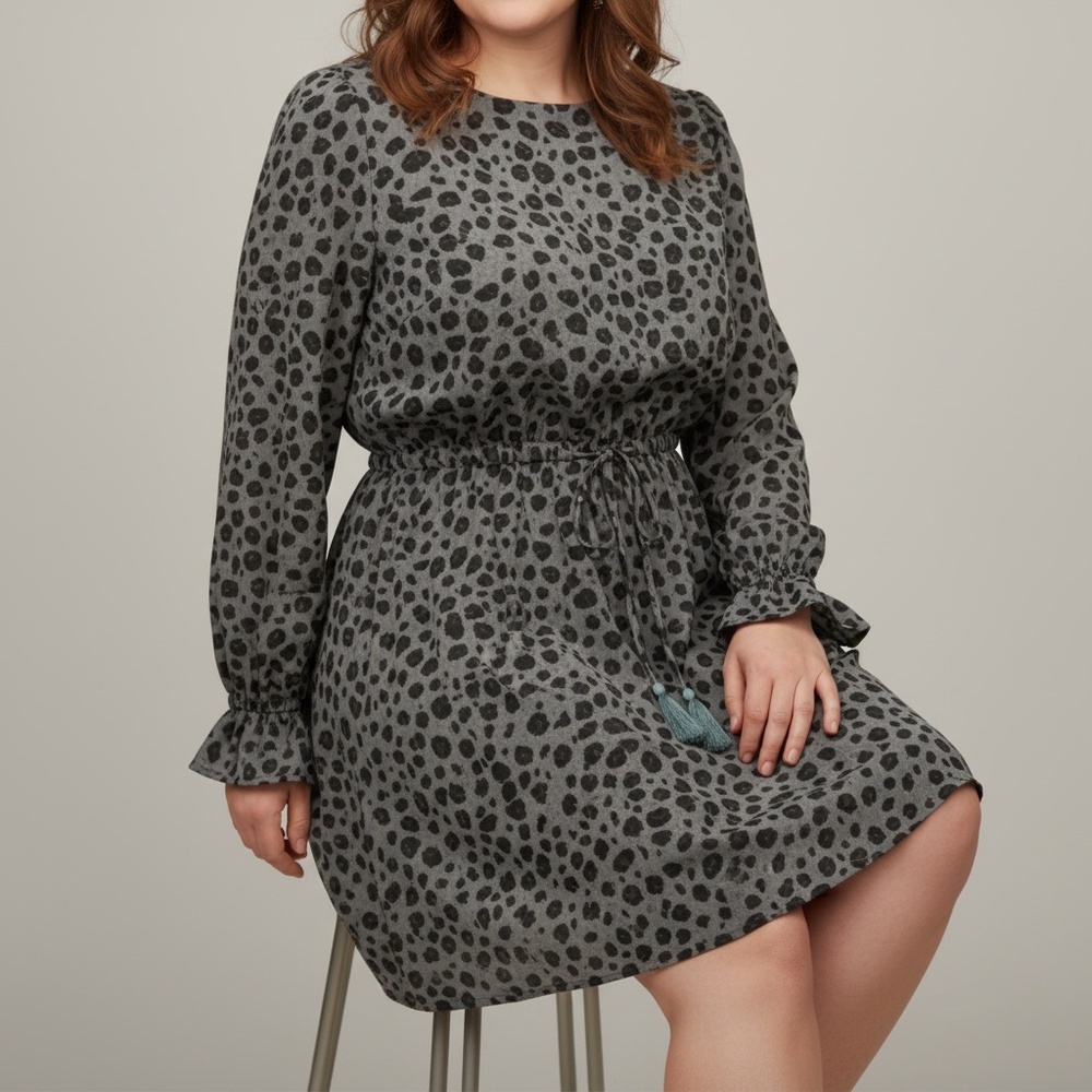 Main Strip Olive Green Brown Leopard Dress Sz M comfortable lightweight stretchy